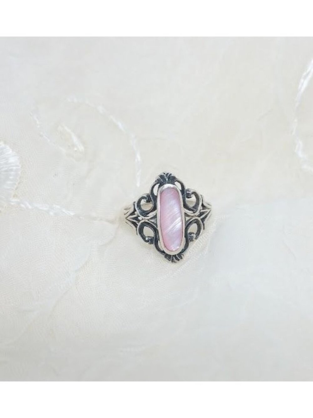 Vintage-Sterling Silver Pink Mother Of Pearl Inlay Filigree Ring Size 7.5